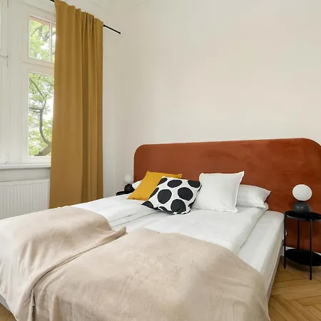 Bright Near The Zoo And Mtp By Renters Apartment