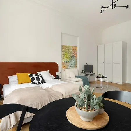 דירה Bright Near The Zoo And Mtp By Renters פוזנן