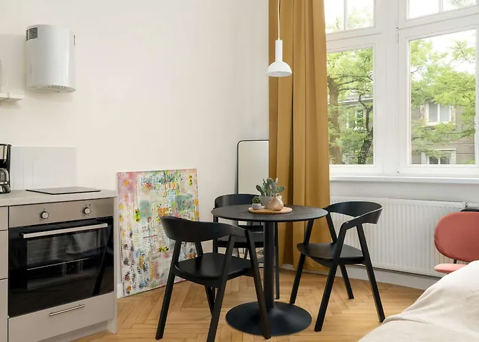 Bright Near The Zoo And Mtp By Renters *